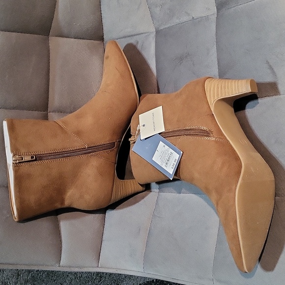 UNIVERSAL THREAD BROWN ANKLE BOOTS. SIZE 7/ NWT - Picture 2 of 8